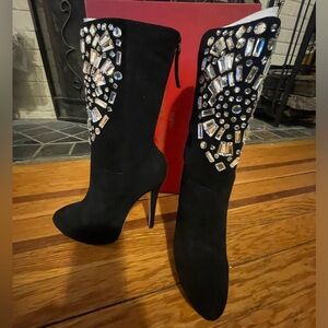 New Charles Jourdain women’s platform boots. Black Suede with Rhinestones Size 7